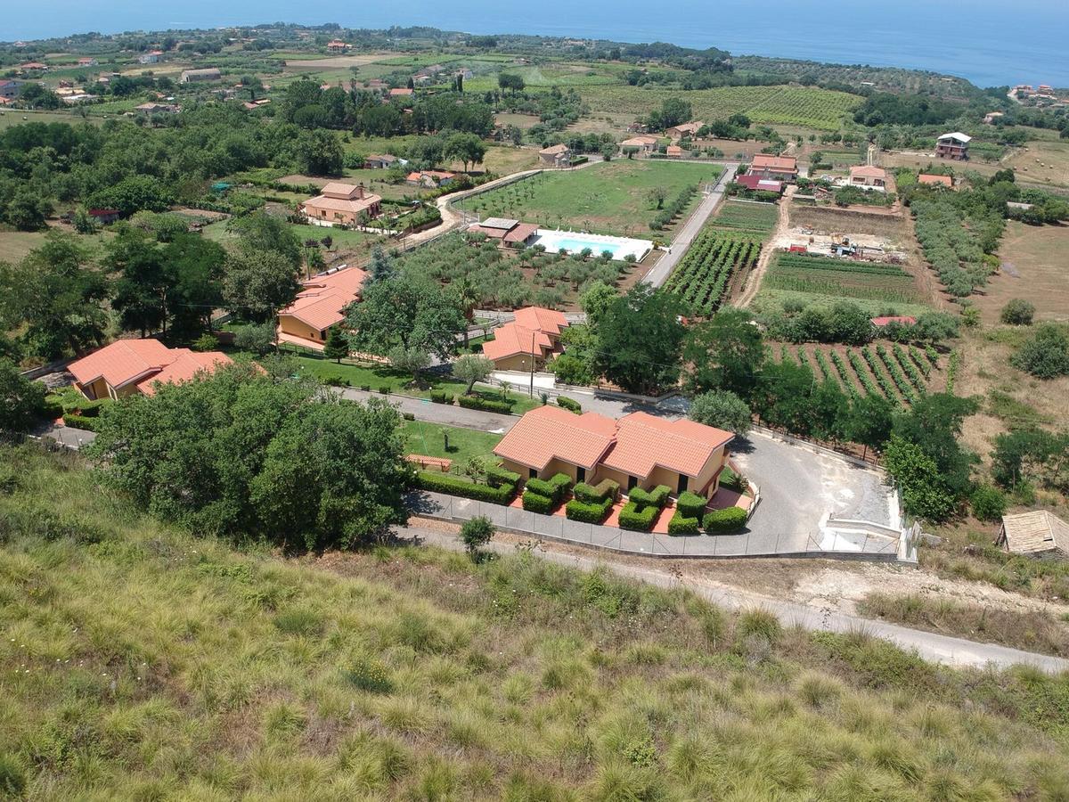 Borgo San Cosmo Tropea Bed & Breakfast Brattiro Eksteriør bilde